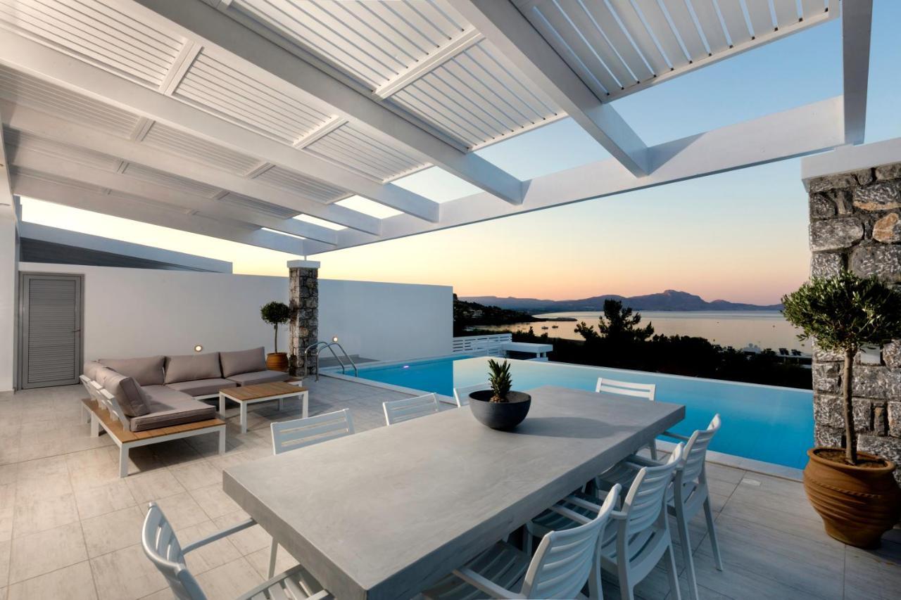 Villa Estella With Pool & Jacuzzi In Lindos エクステリア 写真